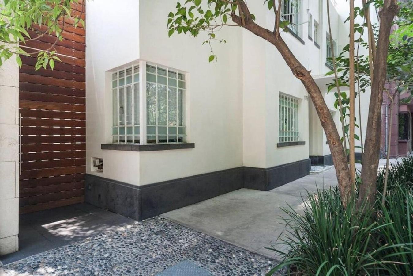 Condesa Amsterdam 304 Inviting 1 Bed, 1 Bath Located On Picturesque Amsterdam Avenue Appartement *